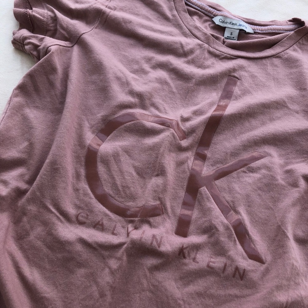 T-Shirt // Calvin Klein Jeans